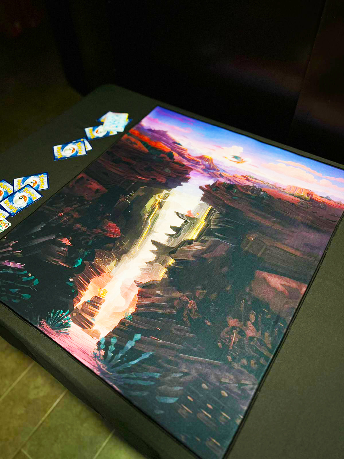 Charmander, Charmeleon y Charizard - Playmat Doble - TOP DEAL