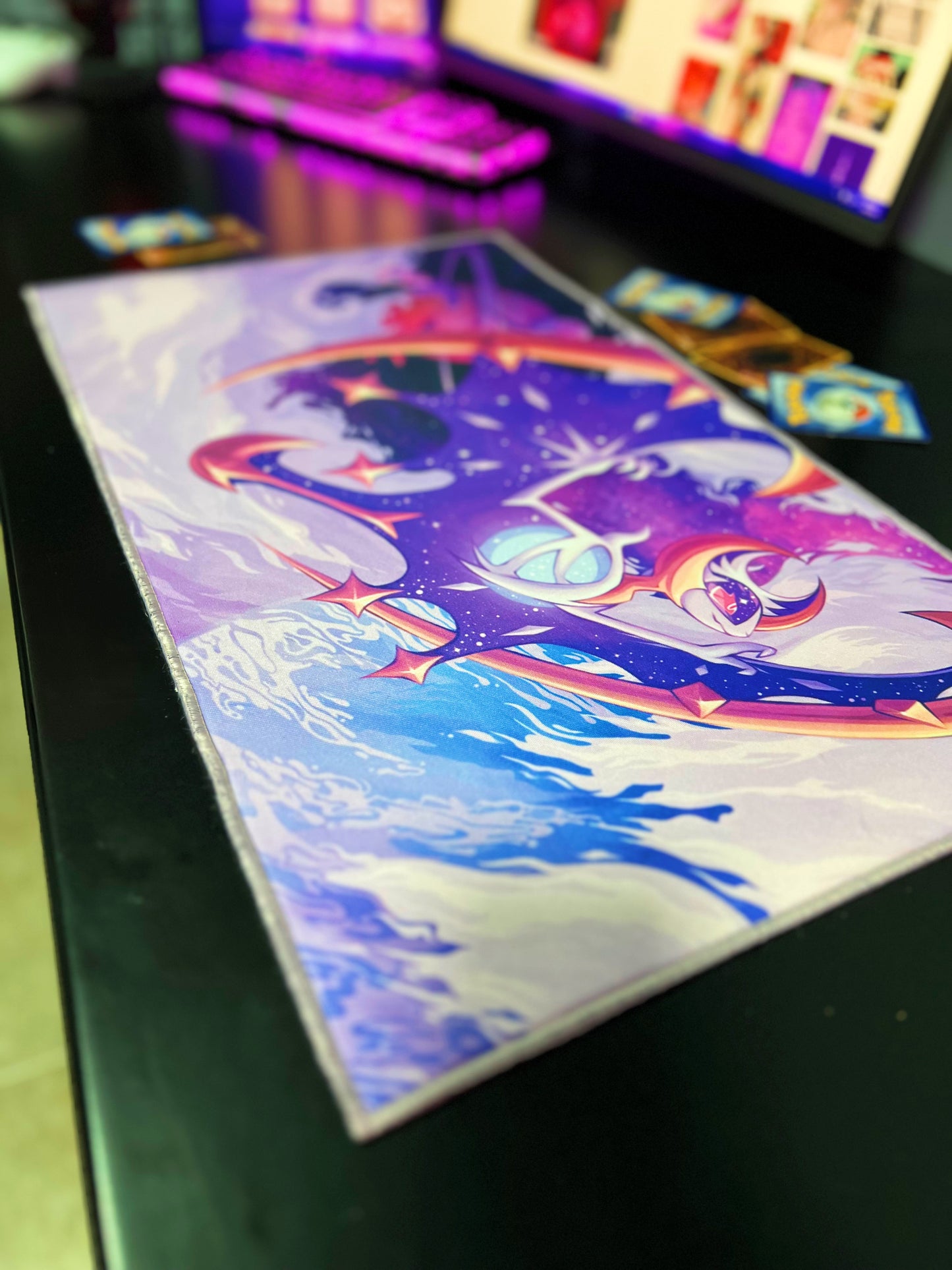 Lunala y Mew